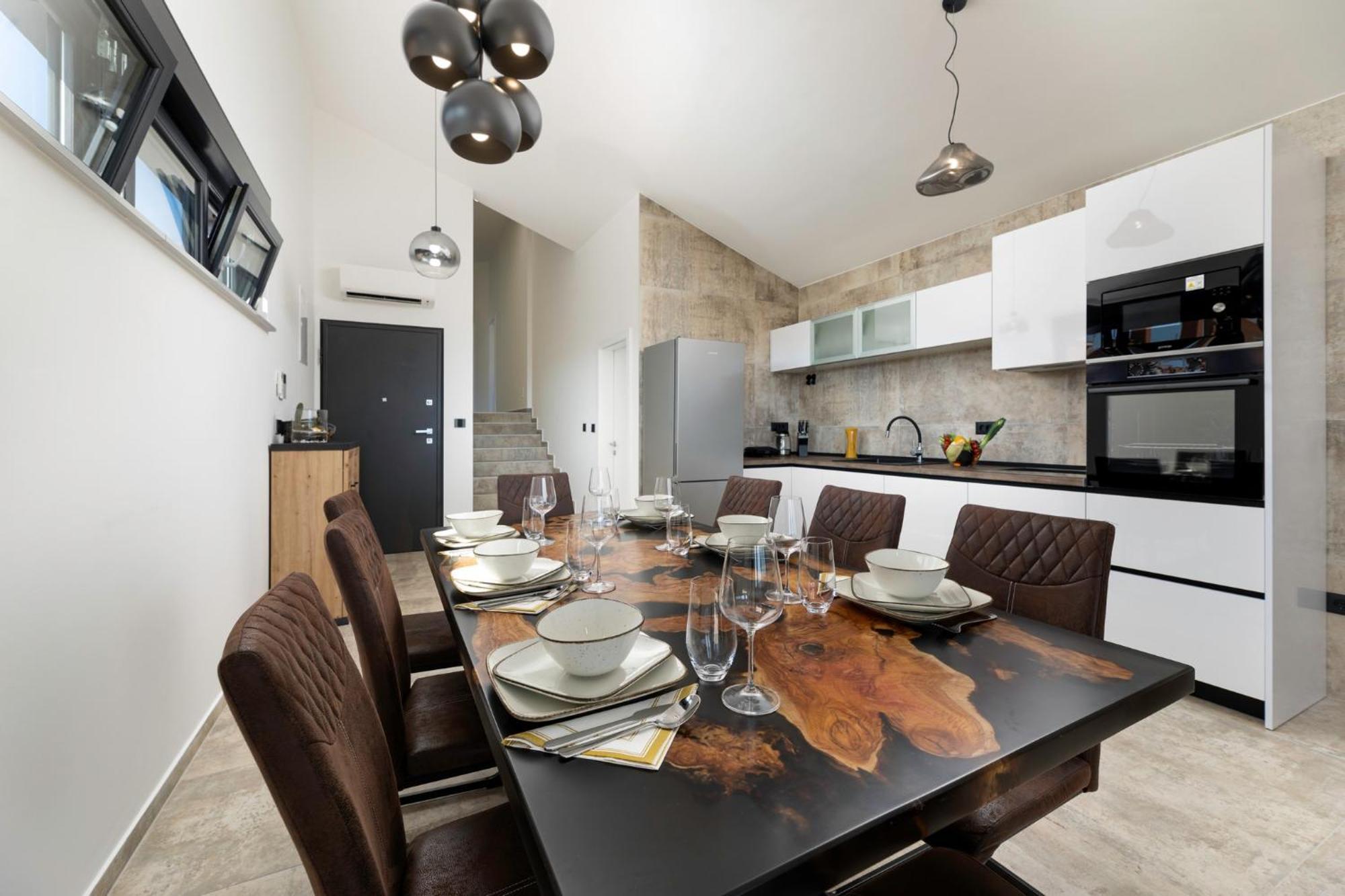 קרק Luxury Villa Adria Apartments מראה חיצוני תמונה