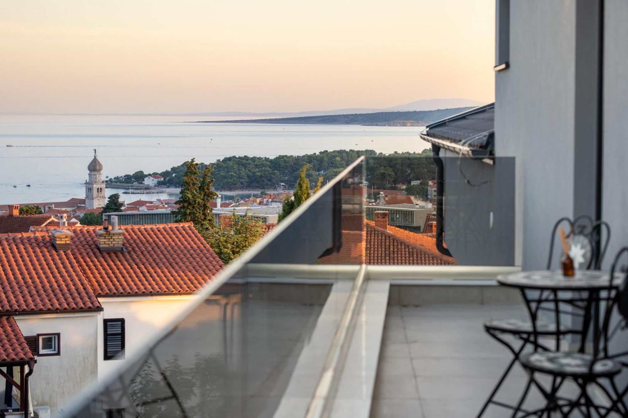 קרק Luxury Villa Adria Apartments מראה חיצוני תמונה